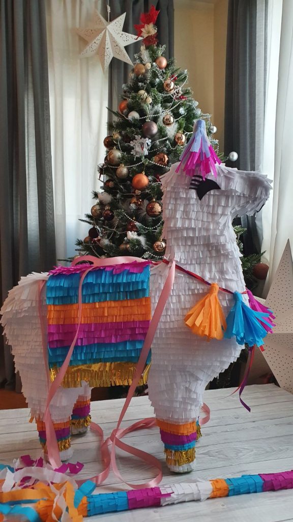 Sarena Lama - Nadine Pinjate